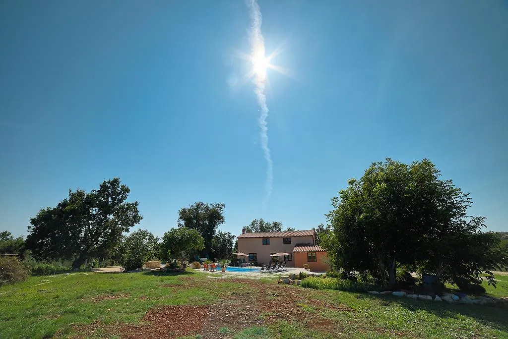 Beautiful Villa Palera With Private Pool Near Pula Liznjan