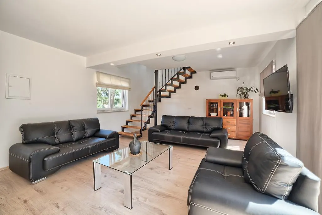 Beautiful Villa Palera With Private Pool Near Pula Liznjan 0*,