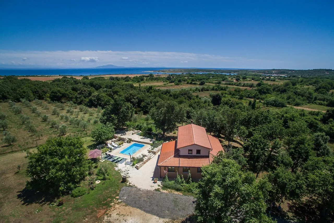 Beautiful Villa Palera With Private Pool Near Pula Liznjan